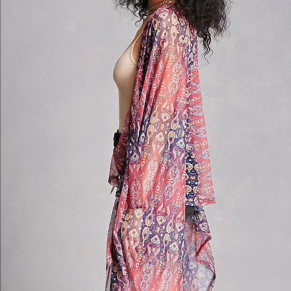 Cute Forever 21 KIMONO - Picture 1 of 6